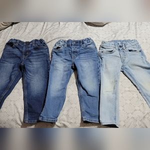 3 Pairs 3T Oshkosh Jeans.
